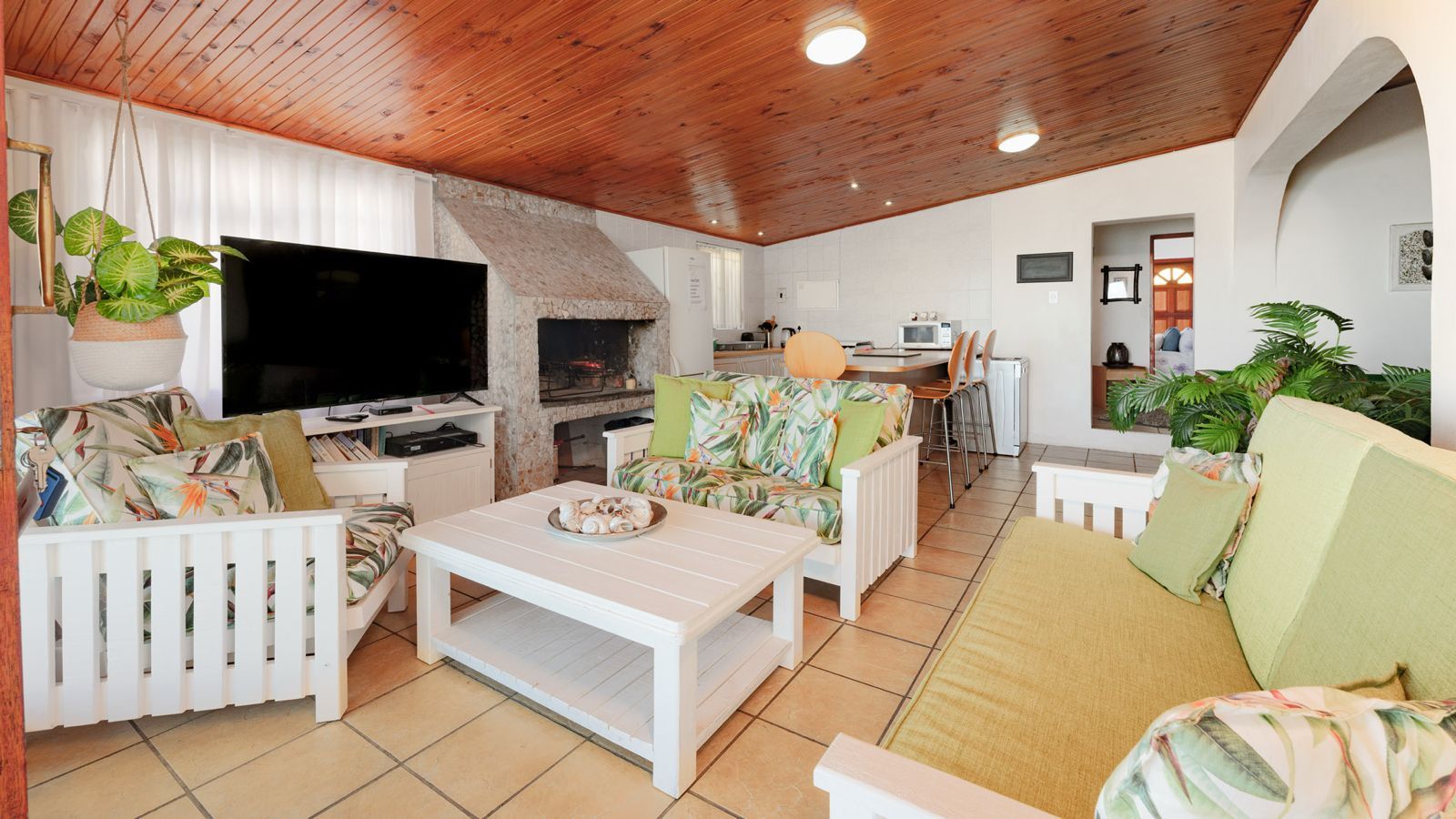 Orca unit open-plan lounge with indoor braai