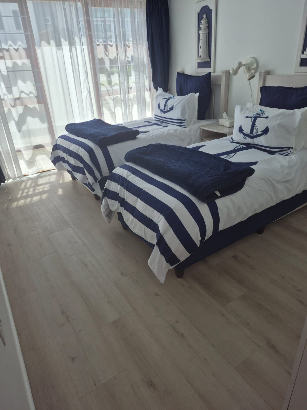 Orca second bedroom with 2 single beds